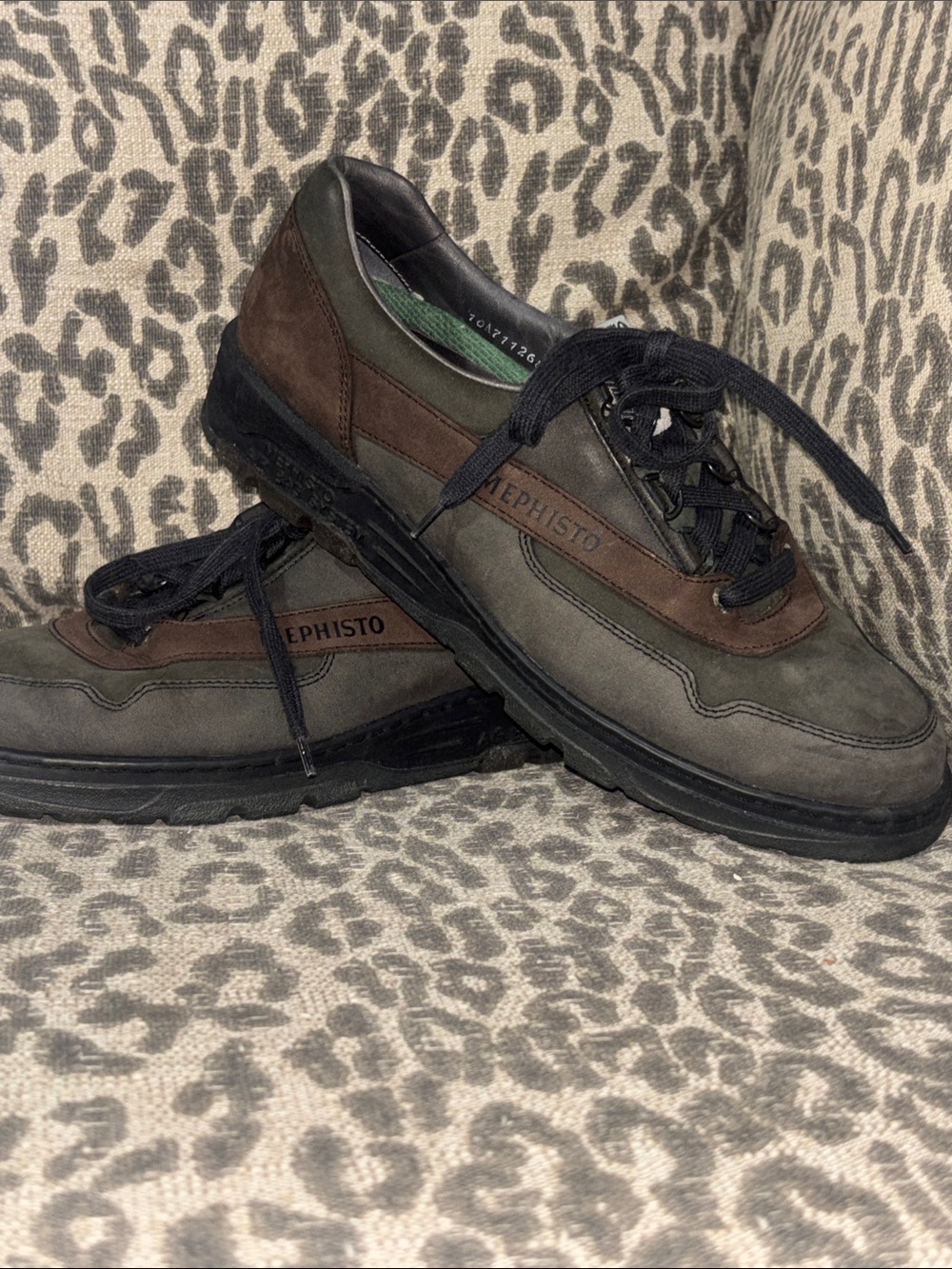 Mephisto women’s run off air jet system walking shoe two tone quality shoes 9